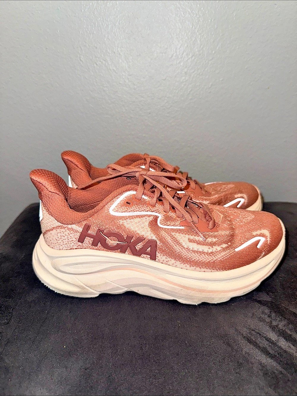 Hoka Clifton 9 Orange Athletic Shoes size 5B